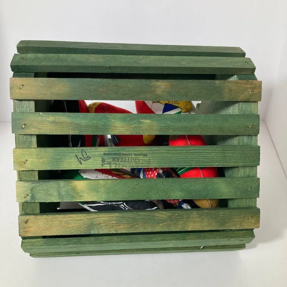 Wooden Christmas Tree Basket Sawmill Critters Selmer TN Handmade Critters 9 x 10